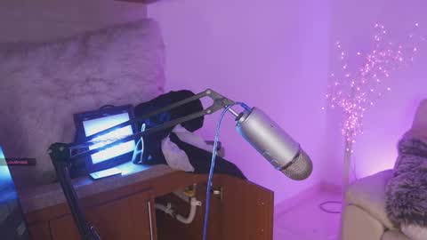 Yoko online show from September 15, 12:35 pm