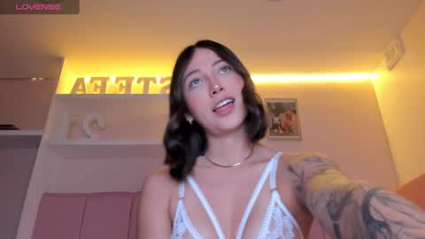 Stefa Gomez  online show from March 12, 12:15 pm