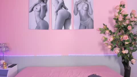 Stefany online show from June 9, 1:10 pm