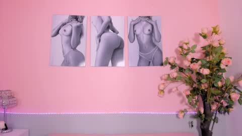 Stefany online show from March 12, 11:57 am