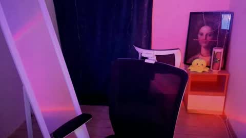 Steffi online show from May 12, 4:24 pm