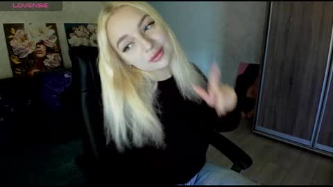 Stella  Cox online show from November 7, 6:30 am