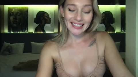 Snapshot of stella_loveu chatting on September 26, 2:47 pm Stella online show from September 26, 2:47 pm