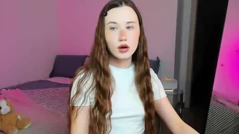 Snapshot of stella_sunny chatting on October 21, 6:01 pm stella_sunny online show from October 21, 6:01 pm