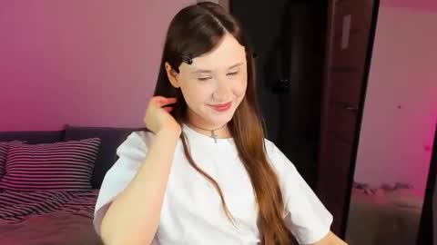Snapshot of stella_sunny chatting on October 19, 1:40 am stella_sunny online show from October 19, 1:40 am