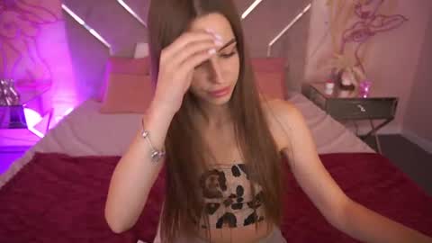 stellahoneywell online show from July 26, 12:46 pm