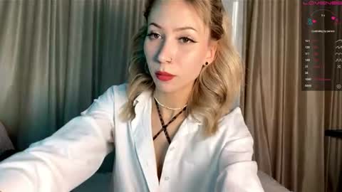 Alexia online show from June 17, 3:19 am