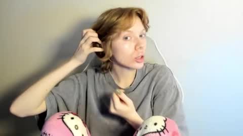 S T E L L A online show from December 22, 1:25 pm