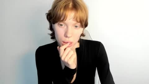 S T E L L A online show from January 15, 10:32 am