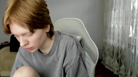 S T E L L A online show from June 5, 12:00 pm