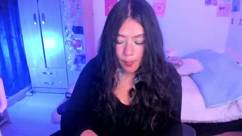 Stephanie  online show from February 21, 12:27 am