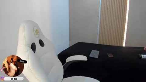Stephany online show from June 16, 4:02 am
