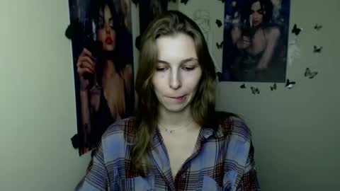 Amalia online show from December 3, 1:02 pm