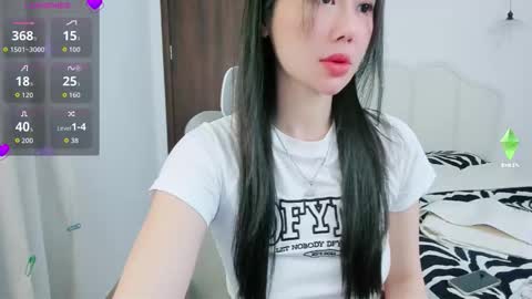 strawberry_loveee online show from December 2, 4:58 am