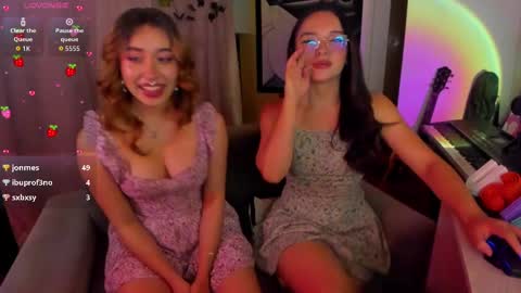 strawberrylara online show from September 25, 4:22 am