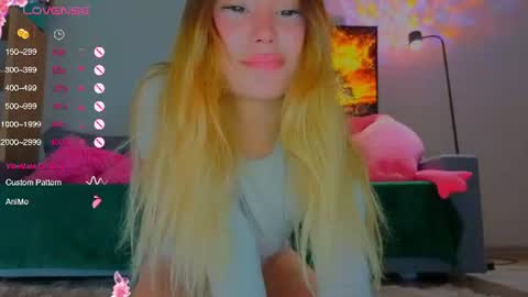Tati and Lola online show from July 30, 3:24 pm