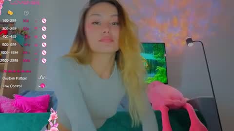 Tati and Lola online show from July 13, 9:43 am