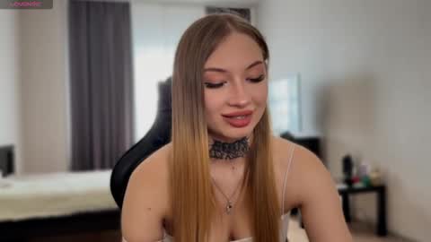 Streis  open pvt online show from March 14, 8:15 am