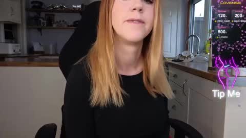 Amorina online show from February 26, 9:33 am