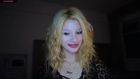 Sofa online show from March 6, 7:25 am