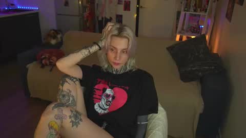 succubus_66 online show from February 16, 2:00 pm