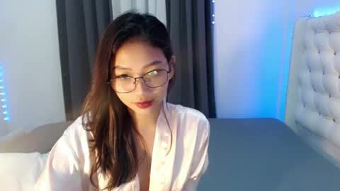 Snapshot of sugarluna69 chatting on October 5, 7:19 pm sugarluna69 online show from October 5, 7:19 pm