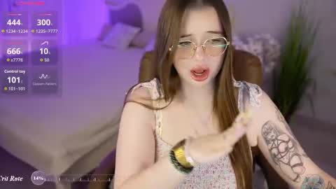 Mia online show from July 11, 9:26 pm