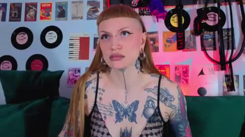 sugarsoot online show from June 15, 6:46 am