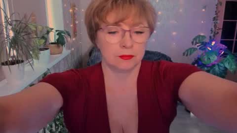 Vivien online show from February 4, 9:12 am