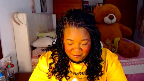 Cami   Back in 2 hours online show from April 25, 7:22 am