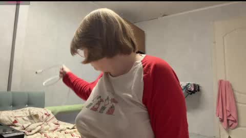 Emmy online show from April 13, 7:36 pm