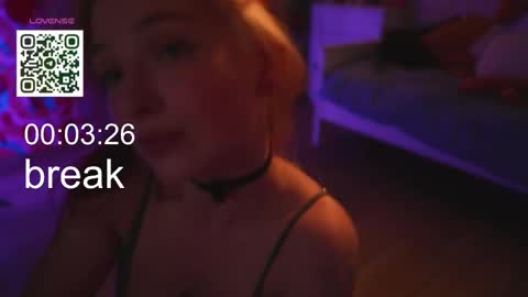 Snapshot of suk_ki chatting on September 26, 5:16 am Lika ginger Jessy blond online show from September 26, 5:16 am
