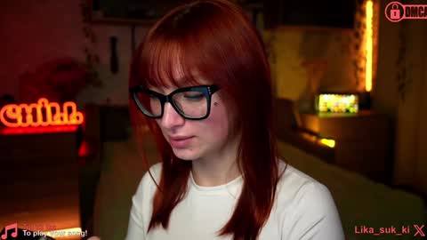 Snapshot of suk_ki chatting on December 2, 7:10 am Lika ginger Jessy blond online show from December 2, 7:10 am