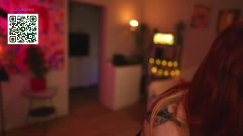 Snapshot of suk_ki chatting on October 14, 4:15 am Lika ginger Jessy blond online show from October 14, 4:15 am