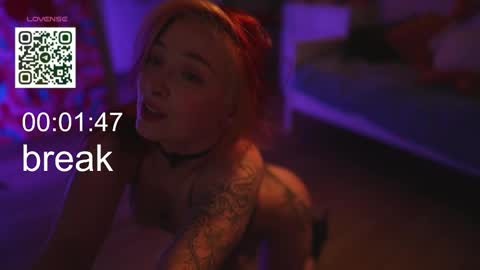 Snapshot of suk_ki chatting on October 17, 3:10 am Lika ginger Jessy blond online show from October 17, 3:10 am