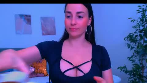 Christina online show from July 29, 5:46 pm