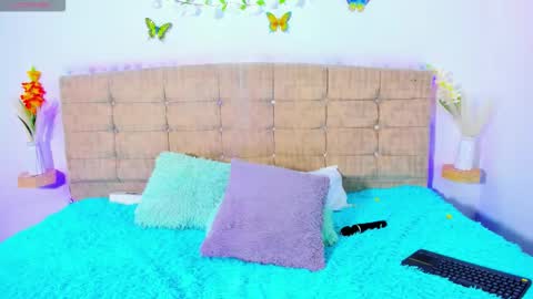 summer_girls01 online show from February 11, 1:53 am