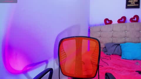 summer_girls01 online show from November 27, 7:11 am