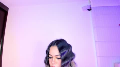 Snapshot of summer_holiday chatting on December 8, 11:03 am OnlyFans summer holiday online show from December 8, 11:03 am
