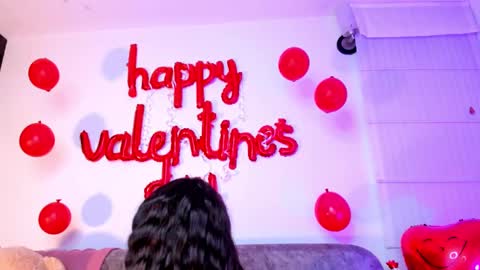 Snapshot of summer_holiday chatting on February 14, 9:13 am OnlyFans summer holiday online show from February 14, 9:13 am