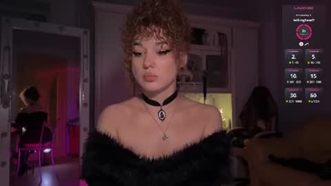 Miss Nelly online show from July 17, 8:45 pm