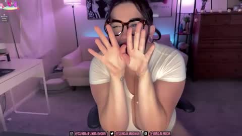 sundaemoon online show from November 7, 3:34 am