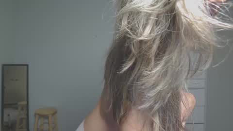 Hi Im Sunnie - Next show Friday August 1 online show from March 19, 2:49 am