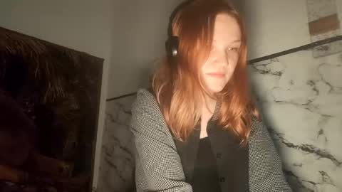 Leah - is graceful online show from May 6, 9:35 am