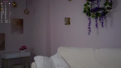 Lily online show from October 27, 2:45 pm