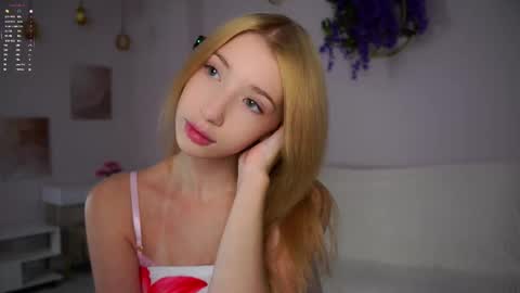 Lily online show from December 15, 2:55 pm