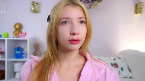 Lily online show from January 19, 3:30 pm