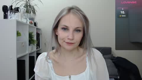 Naomi online show from January 8, 6:52 am