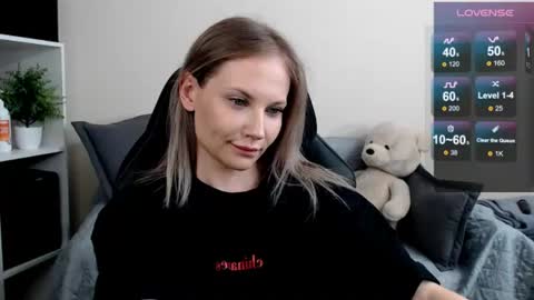 Naomi online show from June 23, 5:49 am