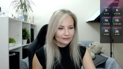 Naomi online show from September 22, 4:55 am